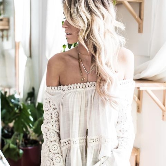Vici Collection Tops - Vici Collection Delilah Lace Top